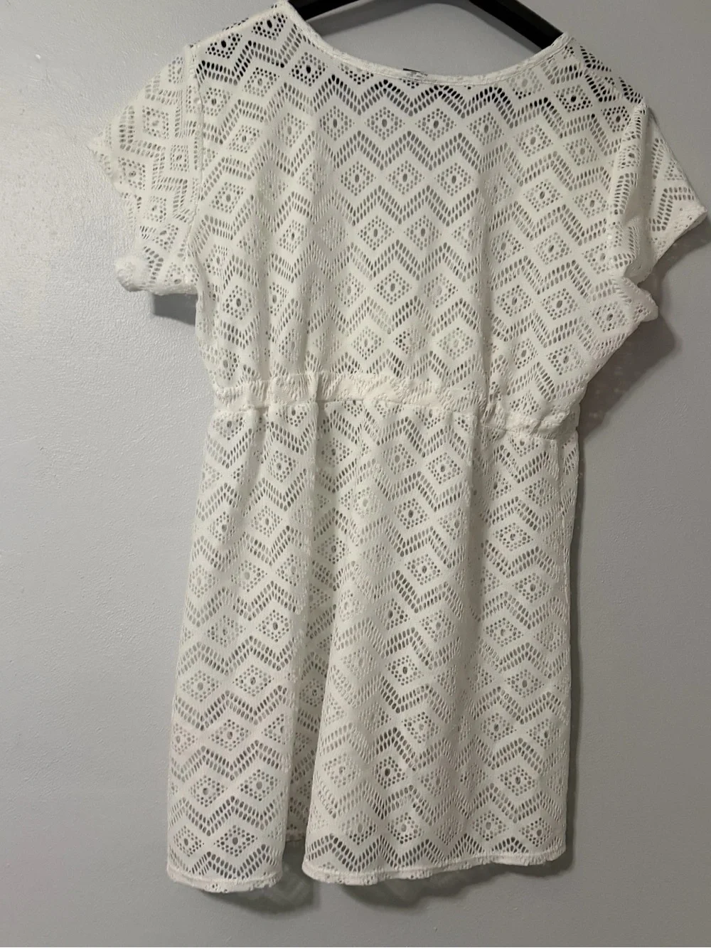 Women’s White Lace V-Neck Short Sleeve Beach Coverup
